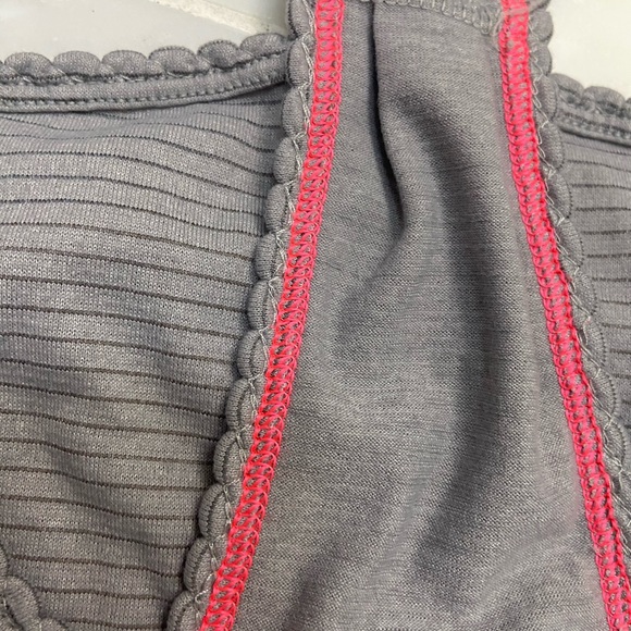 Lululemon tank top size 2-4 - Picture 5 of 8